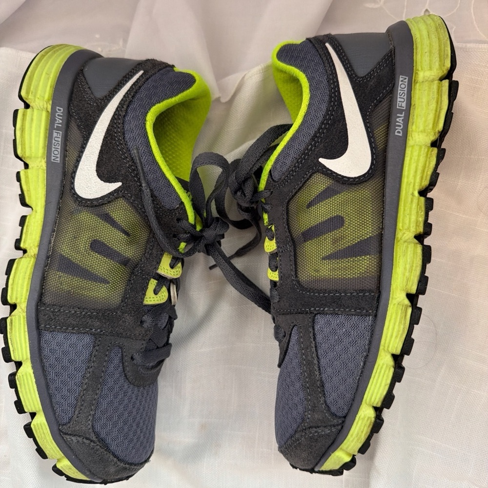 Gorpcore Streetwear Retired Nike Dual Fusion St 2 Running cross trainer W 7.5 - Picture 6 of 10